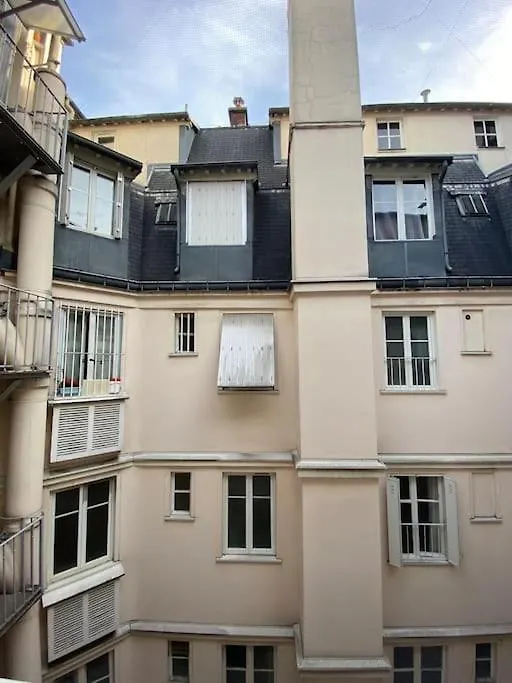 Chez Jerome Et Marina Lägenhet *